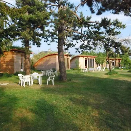 Rose 2* Beauvoir (Manche)