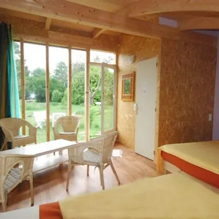 Rose 2* Beauvoir (Manche)