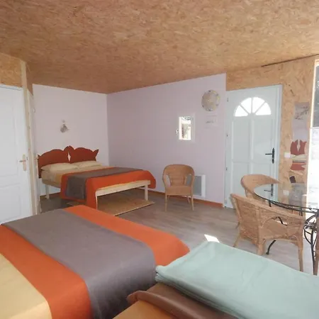 Rose Hotel 2*