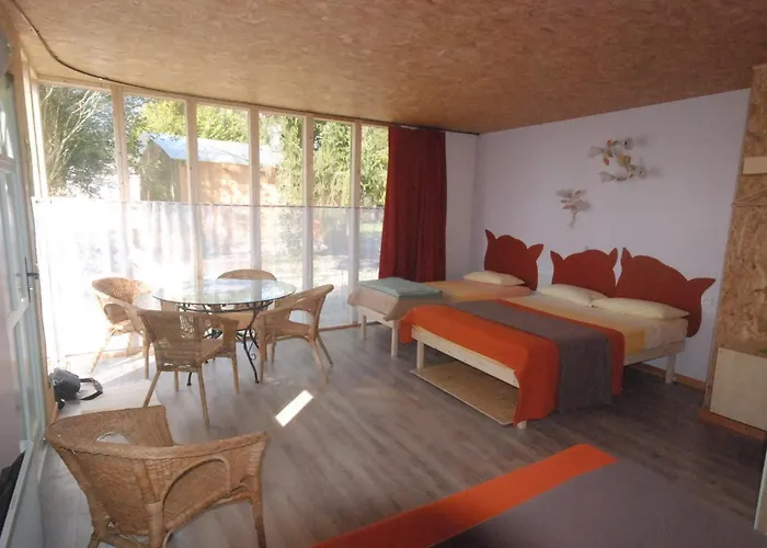 Rose 2* בובואר